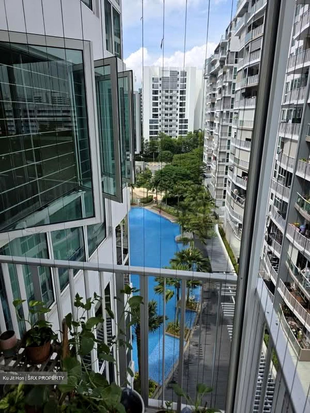 1 Canberra (D27), Condominium #575430761